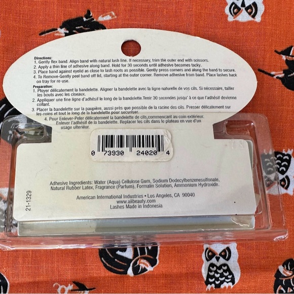 Halloween Make Up Bundle Eyelashes Nails Glitter NIP - Picture 10 of 10